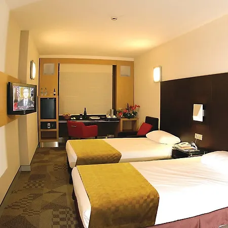 Ibis Brussels فندق ووترلو