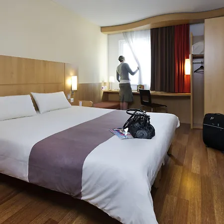 מלון Ibis Brussels 3*