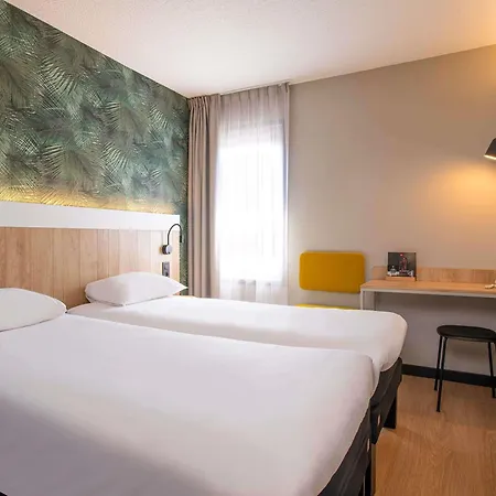 Ibis Brussels מלון